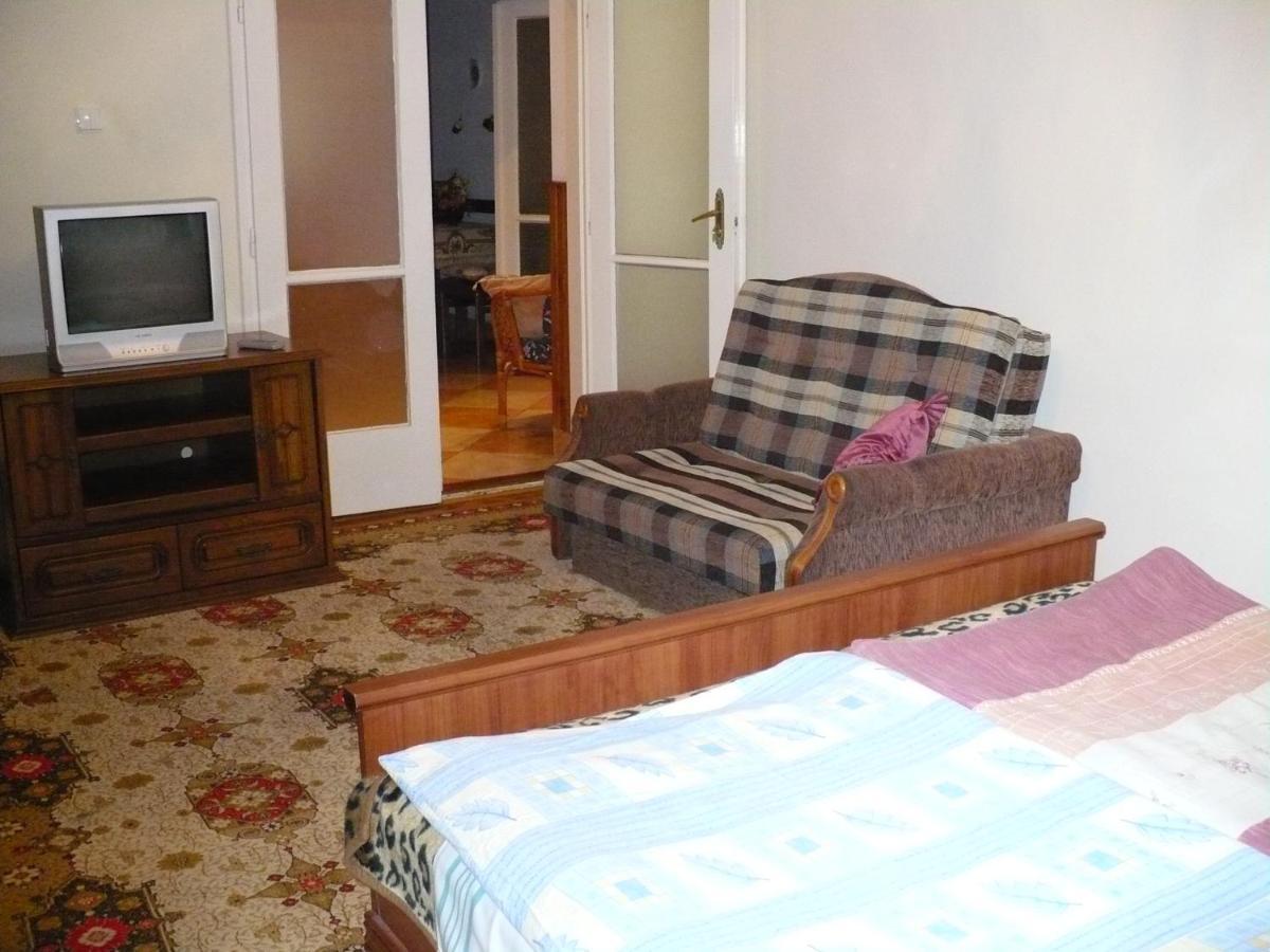 Kitty Apartman Apartment Miskolc Exterior photo